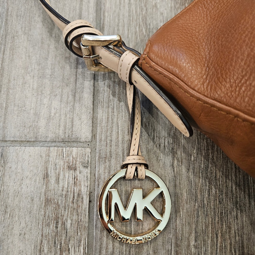 Michael Kors Nolita Medium Pebble Leather Shoulder Bag Gold Hardware Hobo Classy - Picture 6 of 13